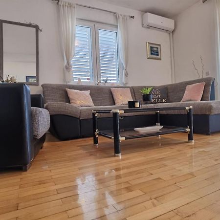 Apartman Sara Preko Bagian luar foto