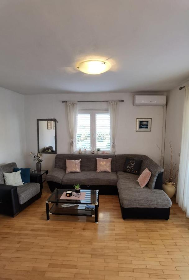 Apartman Sara Preko Bagian luar foto