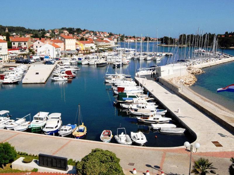 Apartman Sara Preko Bagian luar foto