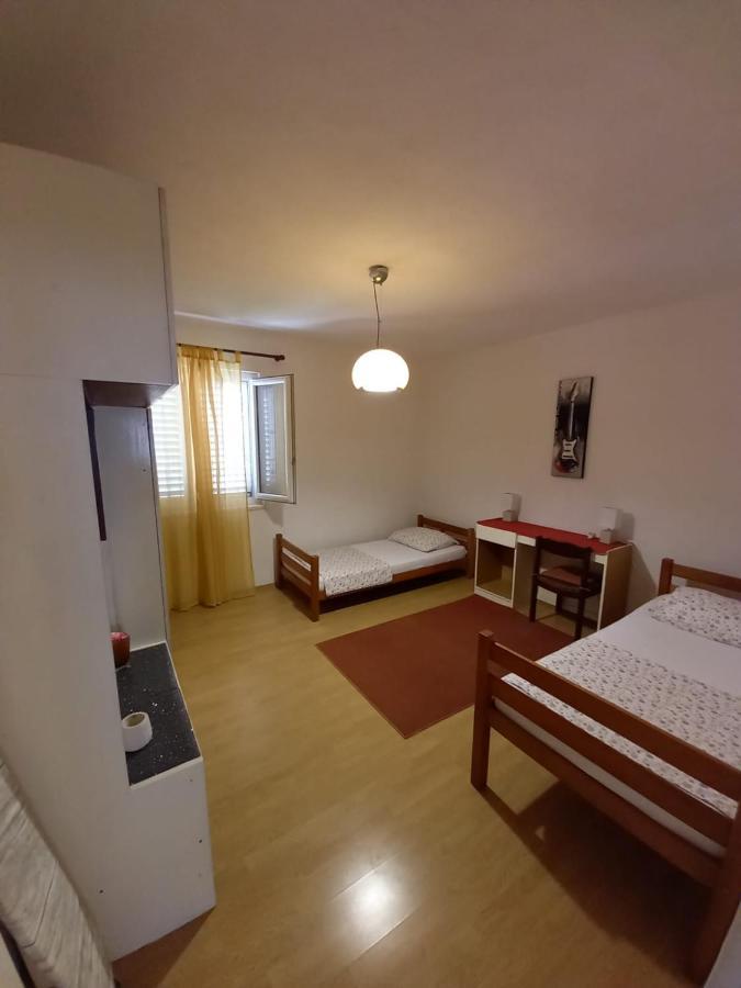 Apartman Sara Preko Bagian luar foto