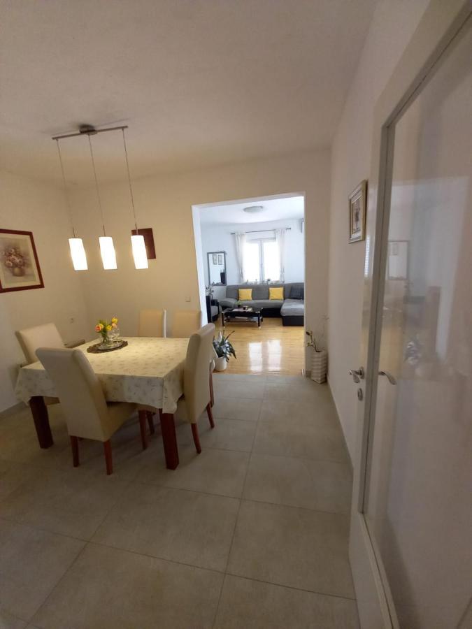 Apartman Sara Preko Bagian luar foto