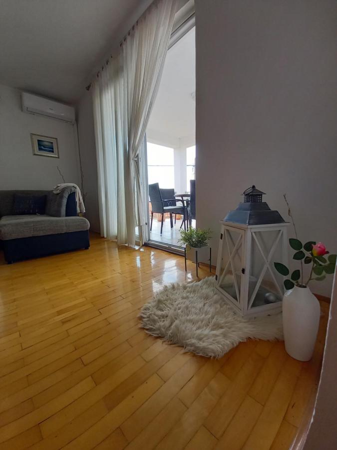 Apartman Sara Preko Bagian luar foto